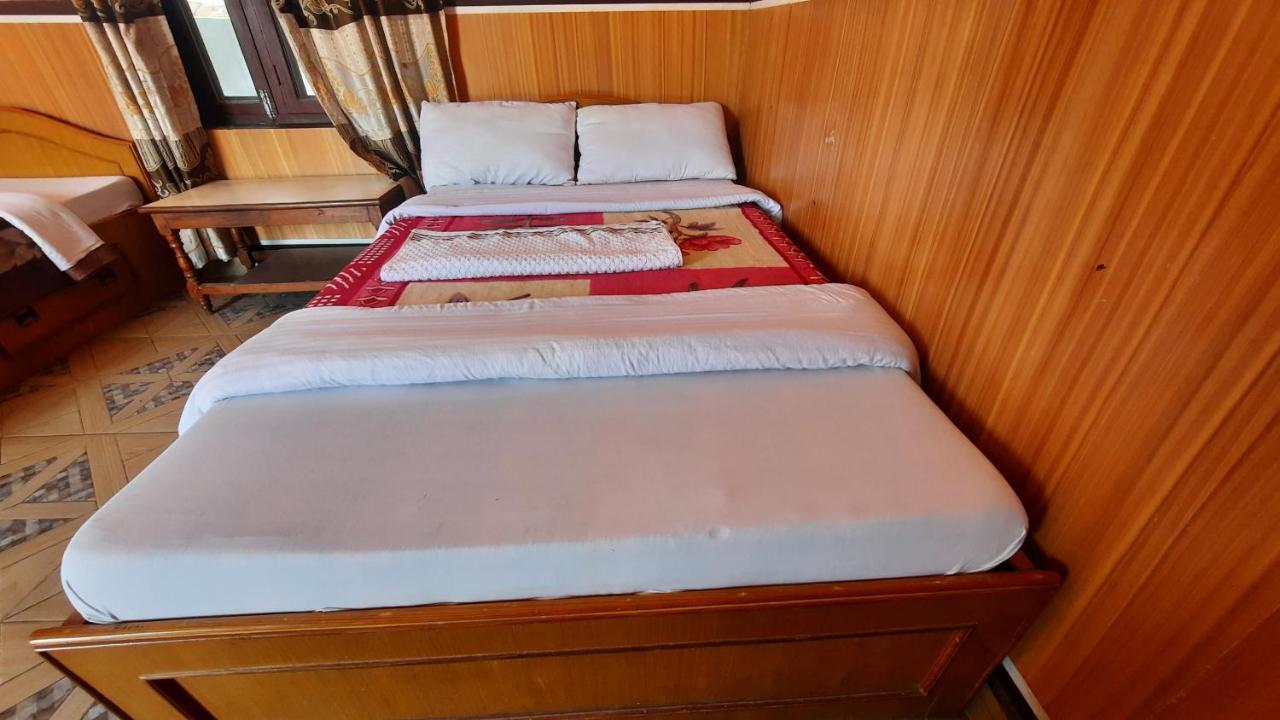 Hotel Lake Garden Pokhara Kültér fotó