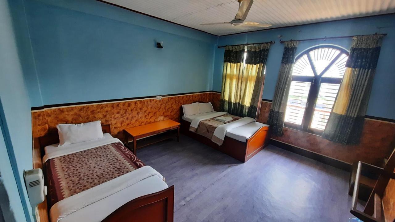 Hotel Lake Garden Pokhara Kültér fotó