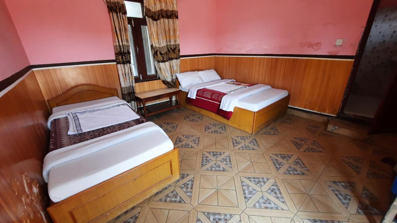 Hotel Lake Garden Pokhara Kültér fotó