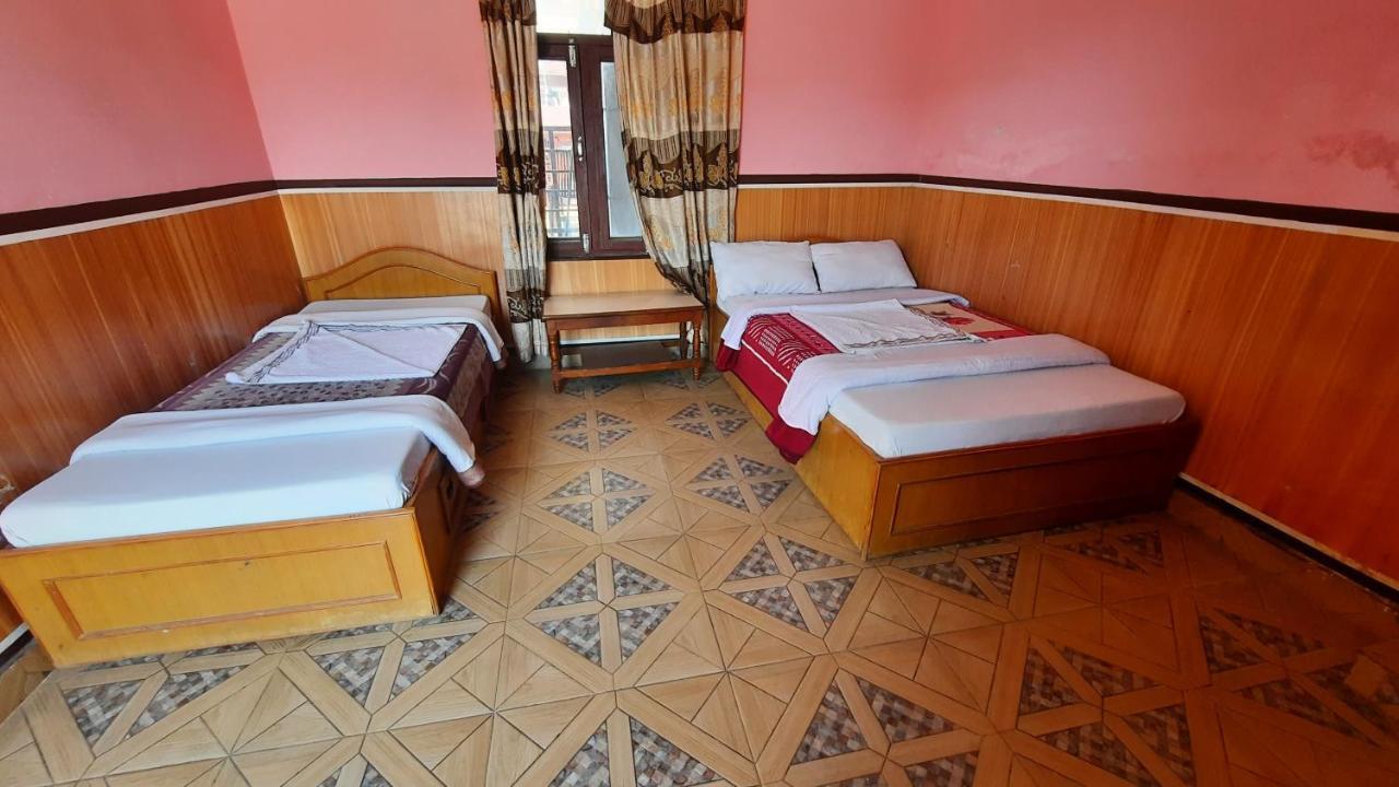 Hotel Lake Garden Pokhara Kültér fotó